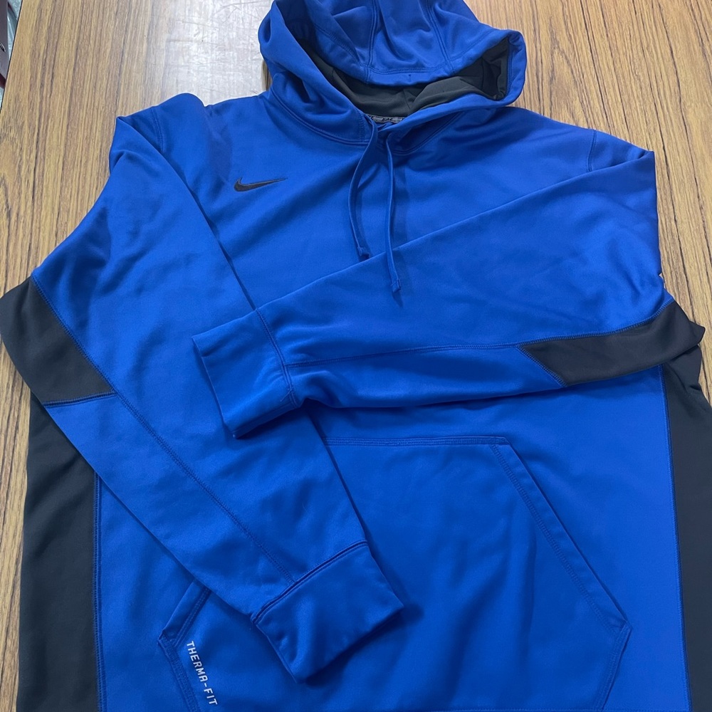 XXL Therma Fit Nike Hoodie